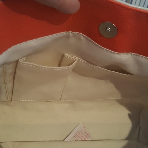 Handbag - Picture 5 of 6